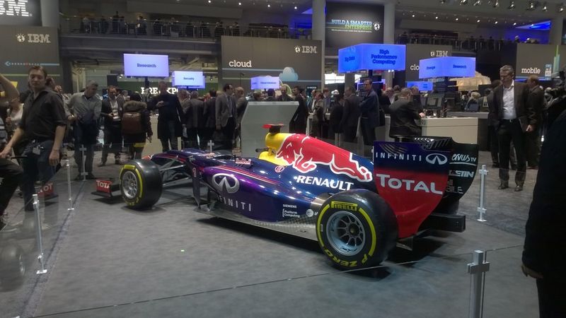 Auch die Formel 1 kommt ohne IT nicht aus. Details dazu gibt es bei IBM in Halle 2. (Bild: IT-BUSINESS)