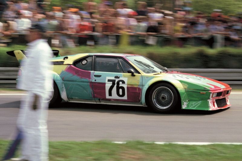 Das Fahrzeug war im gleichen Jahr als Rennversion im Einsatz. (Bild: BMW)