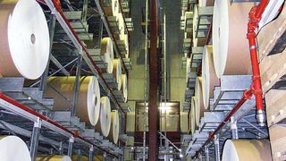 Westfalia realisierte die umfangreiche Modernisierung des Hochregallagers bei Wattenspapier in acht Monaten. (Bild: Westfalia)