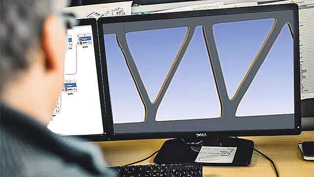Durch systematische Topologieoptimierungen mit Ansys Mechanical erzielen die Schwarzmüller-Ingenieure mit erheblich weniger Aufwand signifikante Gewichts- und Materialeinsparungen von rund 20 Prozent.  (Bild: Schwarzmüller)
