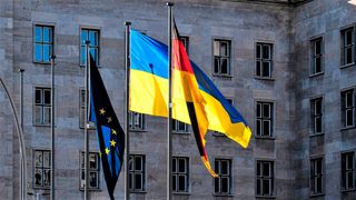 Die Sanktionen gegen Russland treffen rückwirkend leider auch deutsche Unternehmen. Damit das für die Betroffenen nicht zur Katastrophe wird, schnürt die Bundesregierung nun ein milliardenschweres Unterstützungspaket. Hier mehr Details. (Bild: Bundesfinanzministerium)