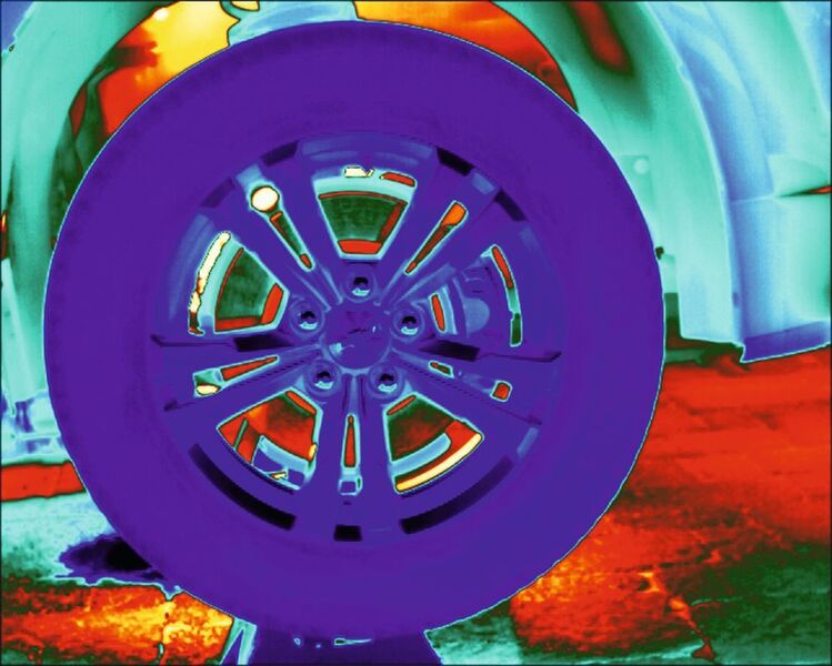 Bild 5: Bremsrotorprüfung mit High-Speed-IR-Kamera mit einer Bildwiederholrate von 1000 fps. (Flir)