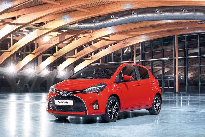 Der neue Yaris klettert um sechs Plätze auf die 13 (96.262 Stück). (Toyota)
