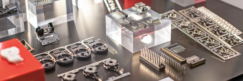 Bis ins Filigrane: Höchste Präzision geht auch beim Stanzen. (Bild:  P. E. Schall)