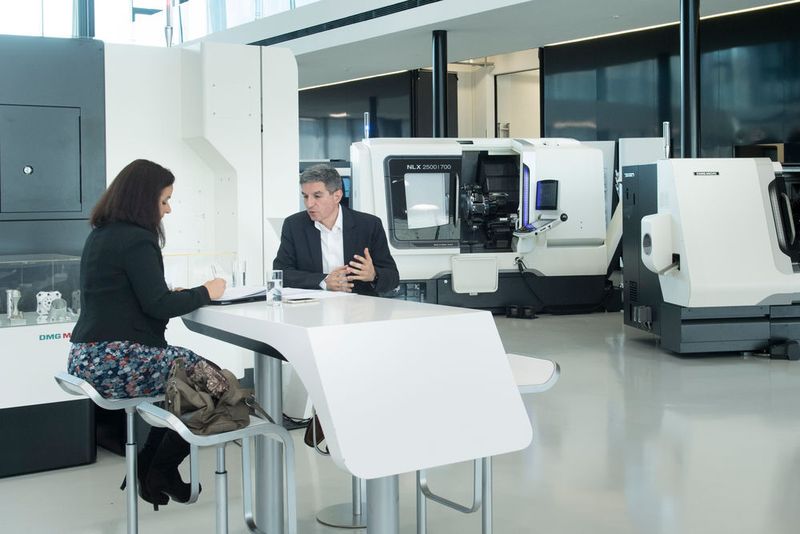 Im Technologiezenter in Winterthur bei DMG Mori: SMM Interview mit Giuseppe Barile, Geschäftsführer DMG Mori Schweiz AG. (Thomas Entzeroth)