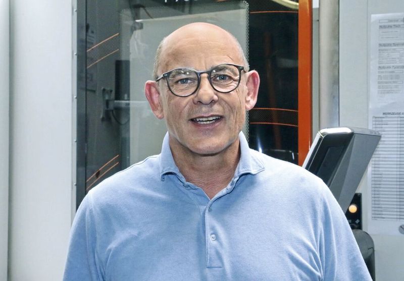 «Palletech ermöglicht es uns, rund 30 verschiedene Aufträge ohne Umrüsten gleichzeitig zu bearbeiten», Peter Strebel, Geschäftsführer SRM AG. (Anne Richter, SMM)