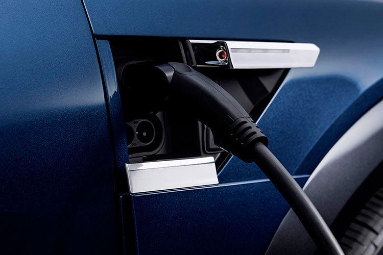 Audi peilt eine Akku-Kapazität von 95 kWh an. (Audi)