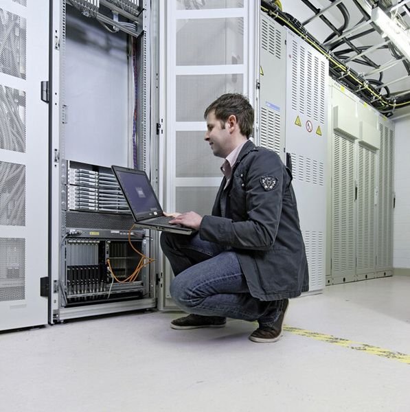 Abbildung 3: htp nutzt die MileGate-Systeme auch in Kollokationsräumen, in denen das Equipment mehrerer Telekommunikationsanbieter steht. (Bild: htp)
