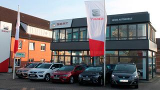 Das Autohaus Henke sitzt in Wedel – westlich an die Hansestadt Hamburg angrenzend.  (Bild: Henke Automobile)