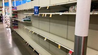 Das Bild ist vielen noch in Erinnerung. Das Problem von Lieferengpässen hat 2021 die meisten Betriebe leiden lassen, die Vorleistungen bezogen haben. Wen es am meisten getroffen hat und wie darauf reagiert wurde, zeigt eine aktuelle Studie des IAB. (Bild: E. Dekanter)