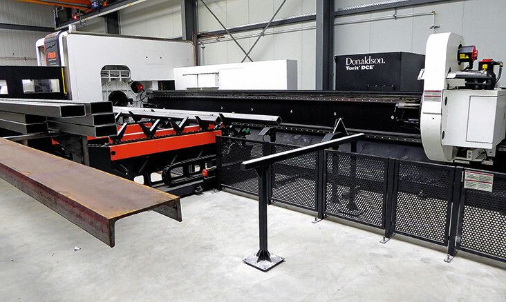 Eine lohnende Investition für die Fr. Leiße & Söhne GmbH & Co. KG in Winterberg – eine Mazak-3D-Laserschneidanlage der Baureihe Fabri Gear 400 für Rundrohre bis 406 mm Durchmesser und Rechteck- oder Quadratrohre mit Kantenlängen bis 300 mm. (Bild: Kuhn)