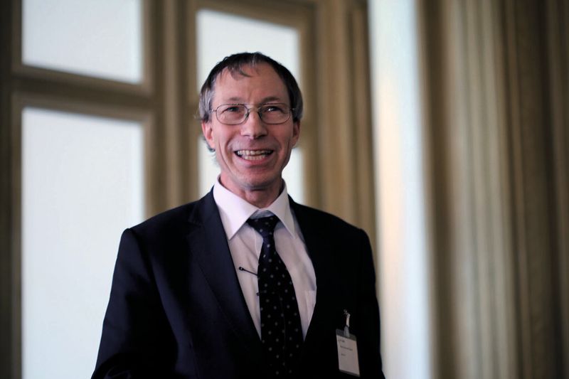 Der Mitautor dieses Beitrages Professor Dr. Konrad Wegener wird am 4. Dezember am 3. SMM-Kongress in Luzern zum Thema «Moderne Produktionsverfahren für Hochleistungswerkstoffe» referieren. (Bild: M. Böhm)