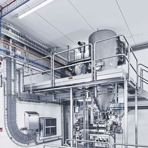 Abscheider mit seitlichem Einbaufilter im Hygienic Design mit nachgelagerter Wirbelstrom-Siebmaschine DA650.(Bild:  Azo)