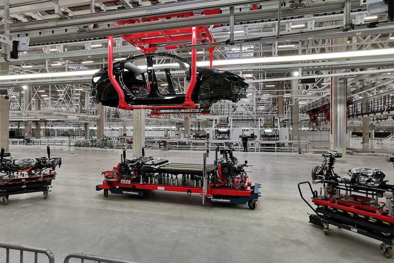 In Grünheide kann Tesla bis zu 500.000 Autos im Jahr bauen. Diese Kapazität soll wachsen.(Bild:  Otto)