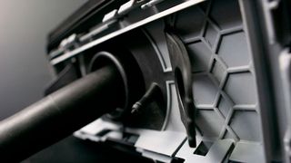 Der Prototypen- und Kleinserienanbieter Speedpart aus Hasloch am Main beherrscht auch den 2-Komponenten-Spritzguss, wegen dessen Vorteilen. Hier sieht man etwa ein Bauteil mit Hart-weich-Kombination. Erfahren Sie hier, was für Pluspunkte noch existieren ... (Bild: Speedpart)