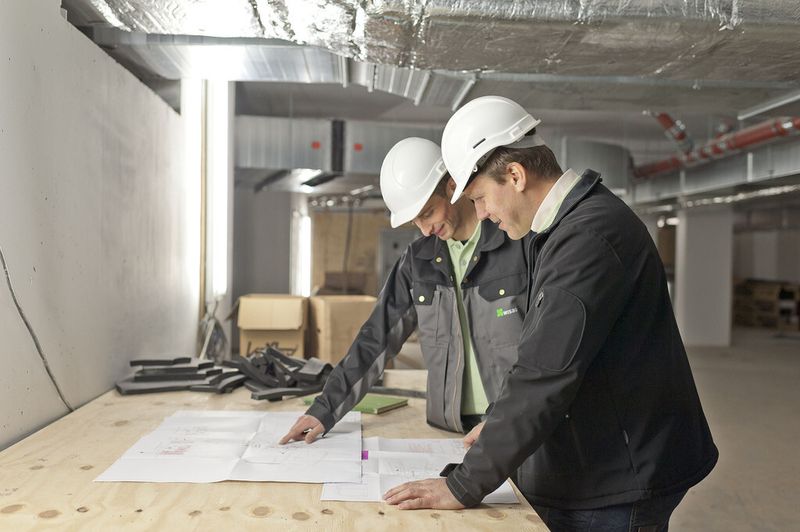 Bis zum 5. Dezember 2015 müssen Unternehmen Energieaudits nach DIN EN 16.247-1 durchführen, sonst drohen bis zu 50.000 Euro Strafe. (Bild: Wisag)