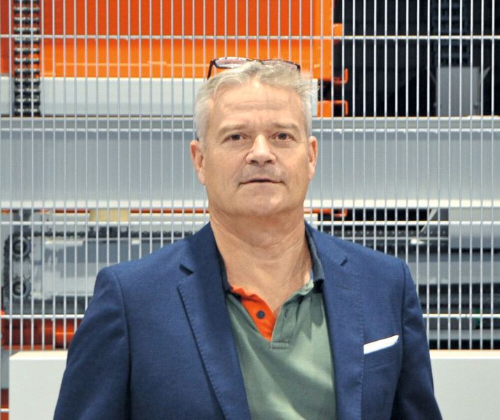 Patrick Epp, Geschäftsführer Brütsch/Rüegger Metals AG: «Das automatisierte System aus Lager, Übergabestationen und Sägezentren hat unsere Erwartungen vollauf erfüllt.» (Bild: Kasto)