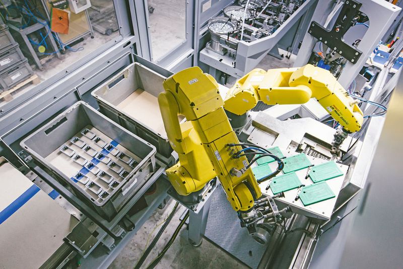 Dank automatisierter Fertigung können die individuellen Steckergehäuse innerhalb von fünf Tagen hergestellt werden. (Maiwolf/Lapp-Gruppe)