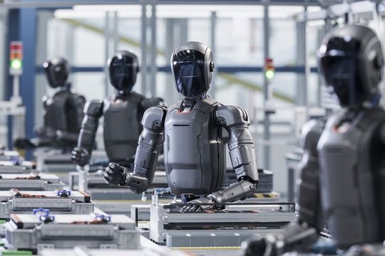 Die Entwicklung humanoider Roboter beruht auf einem Zusammenspiel verschiedener Technologien.(Bild:  reichelt/Getty)