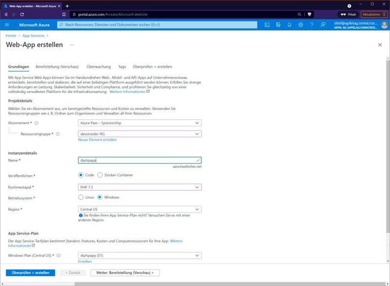 Das Erstellen einer Web App im Azure Portal.