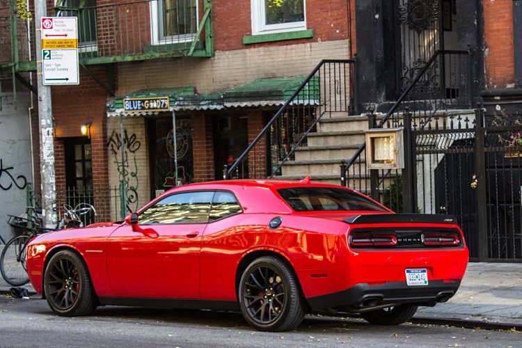 Im Hellcat arbeitet ein neuer V8-Motor. (Foto: Ampnet / Jeff Jablansky)
