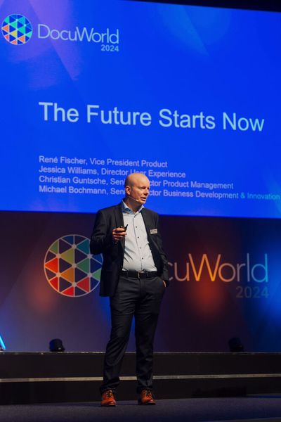 Rene Fischer, Vice President Product, gibt einen Ausblick auf die Neuheiten.  (Bild: Docuware)