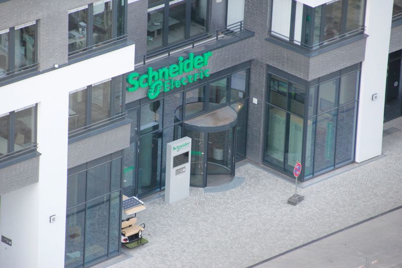 Neben Wiehl und Ratingen ist Schneider Electric mit seinem Kunden-Service auch bald in Berlin vor Ort. (Schneider Electric)