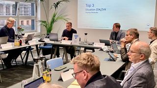 Thomas Peckruhn, Sprecher der Fachgruppe Fabrikatsvereinigung im ZDK, stellte in Berlin den Mitgliedern die Ergebnisse einer Umfrage zu den Erwartungen an die Interessenvertretung des Kfz-Gewerbes vor.  (Bild: Doris S. Pfaff - VCG)