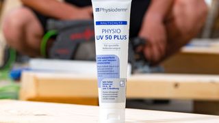 In Deutschland arbeiten rund 7,2 Millionen Beschäftigte im Freien und sind der Sonnenstrahlung ausgesetzt (Bild: Thomas Momsen)