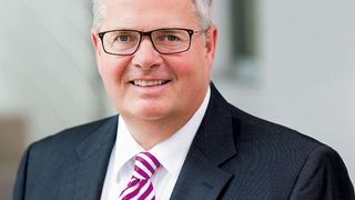 „Seit jeher prägen zukunftsorientiertes und richtungweisendes Handeln unser Selbstverständnis“, sagt Johannes Winklhofer, Geschäftsführender Gesellschafter von Iwis. (Iwis)