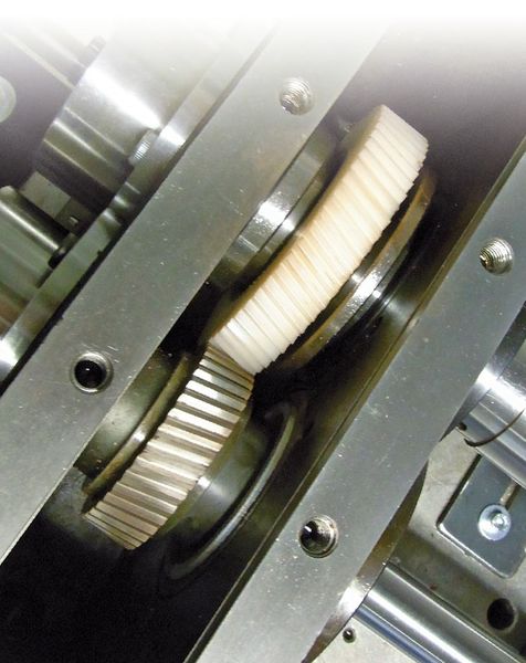 1   Lauramid-Stahl-Zahnradpaarung in LowLoss-Geometrie LL40 auf dem Prüfstand. (Handtmann Elteka) (Archiv: Vogel Business Media)