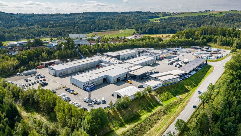 Der Paul-Standort in Passau soll ab April  Daimler Truck gehören.(Bild:  Paul Group)