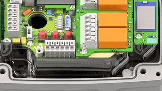 Der Tensor 2 operiert ohne weitere Modifikation in Netznormen von 85-265 Volt und ist damit international kompatibel. Als Stellantrieb für den intelligent vernetzten Einsatz ist er ab dem zweiten Quartal 2021 am Markt verfügbar. (Aris)