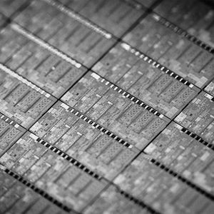 Der Themal Design Point konnte um mehr als das Zweifache gesenkt werden trotz besserer Performance im Vergleich zum Vorgänger "Haswell-Y".