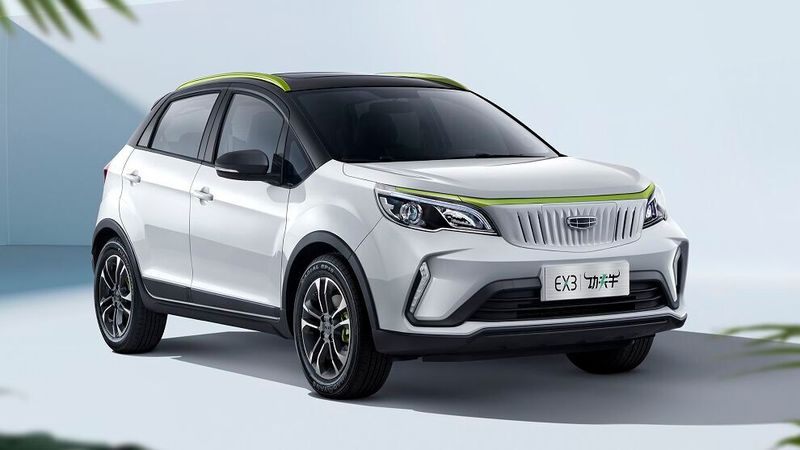 Der Fünftürer ist etwa vier Meter lang.(Bild:  Geely)