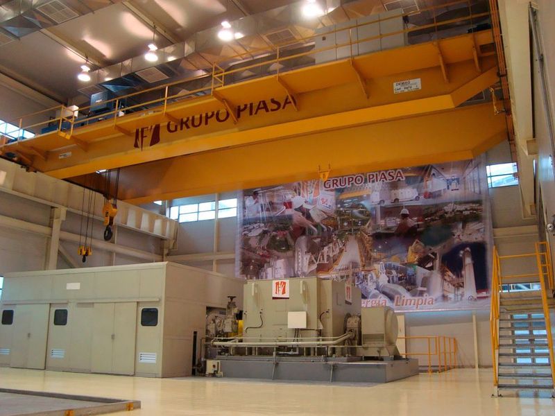 The generator-based solution does not only provide enough energy for the company's own needs but also enough to supply surplus power to other firms of the Piasa-Group. (WEG)