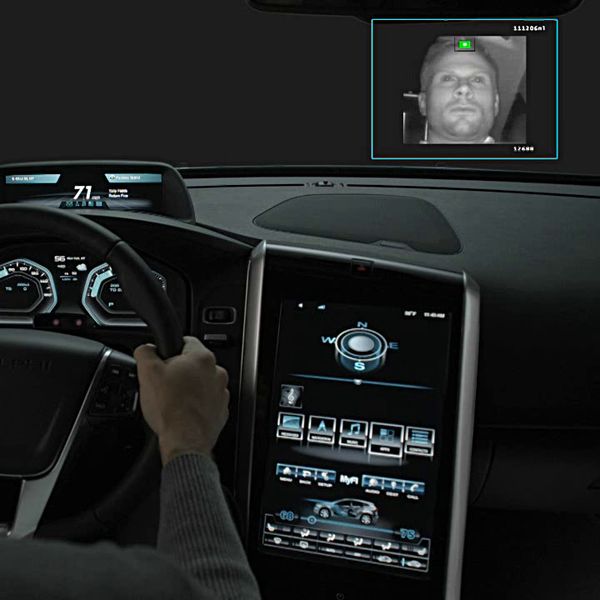 Das Car-IT-System überwacht auch die Aufmerksamkeit des Fahrers und warnt, sobald der Fahrer Ermüdungs- oder Ablenkungserscheinungen zeigt. (Bild: Delphi)