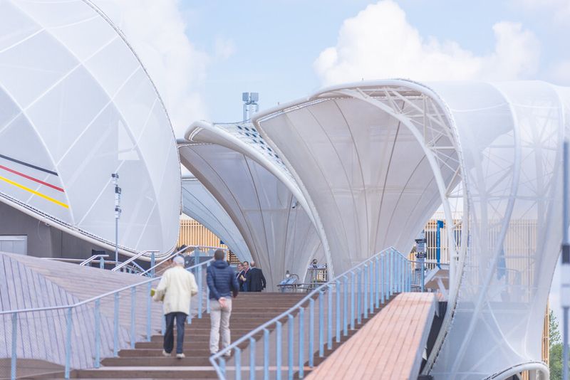 Der Pavillon will den Besuchern ein neues und überraschendes Deutschlandbild zeigen: offen, sympathisch und humorvoll. (Bild: Lapp Kabel)