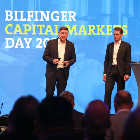 CEO Thomas Schulz und CFO Matti Jäkel bei der Bilfinger Jahrespressekonferenz in Frankfurt CEO Thomas Schulz und CFO Matti Jäkel bei der Bilfinger Jahrespressekonferenz in Frankfurt