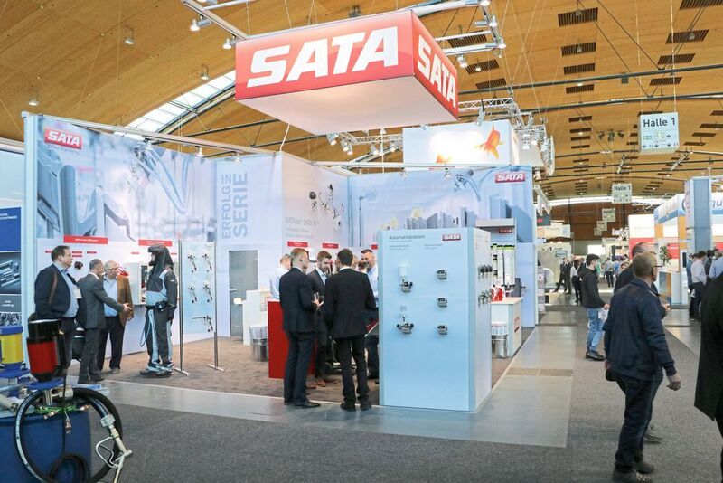 Beim Pistolenhersteller Sata stand unter anderem die SATAjet 1800 M – eine Automatikpistole in modularem Aufbau – im Mittelpunkt. (Klasing)