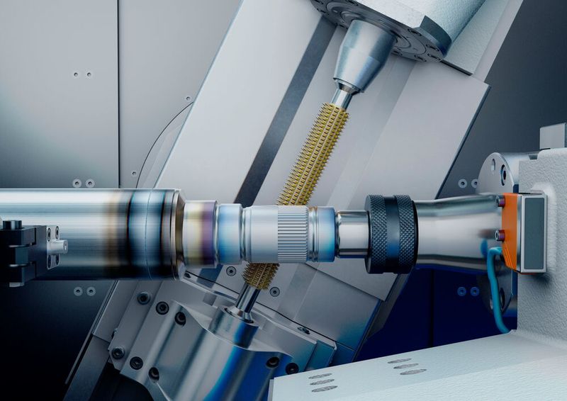 Die Emag-Wälzfräsmaschine HLC 150 H erreicht durch hohe Drehzahlen an Fräskopf und Hauptspindel auch hohe Schnittgeschwindigkeiten. Das sei aber nicht nur für die Rotorwellenbearbeitung interessant. Das gelte auch für die „Schwester“ namens K 160. (Bild: Rotor Shafts)