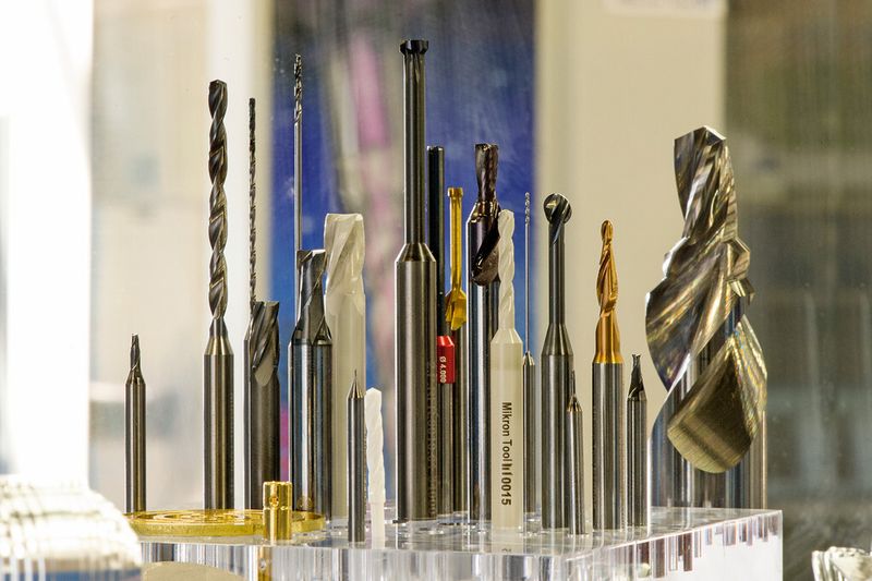 Ein Teil des Werkzeugspektrums der Mikron Tool Agno SA. Der Kleinstfräser CrazyMill Cool wurde von der Jury zum Prodex-Award nominiert. (Bild: Thomas Entzeroth)