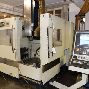 Unter den zu versteigernden Maschinen ist auch dieses Universalbearbeitungszentrum von Spinner: Ein U 5-620.(Bild:  Surplex)