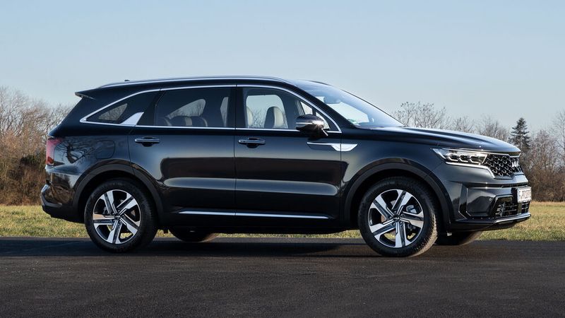 Mit einer Länge von 4,81 Metern gehört der Sorento zu den größeren SUV-Vertretern. (Bild: Kia)