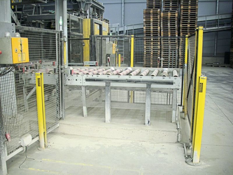 Aufgabestation für die Verpackungsfolie. (Fiessler)