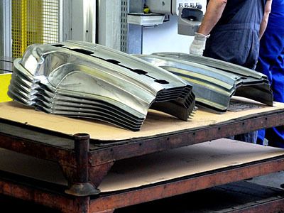 Fertige Bauteile, die mit der Tryout-Presse im Allgaier-Werkzeugbau umgeformt wurden. (Archiv: Vogel Business Media)