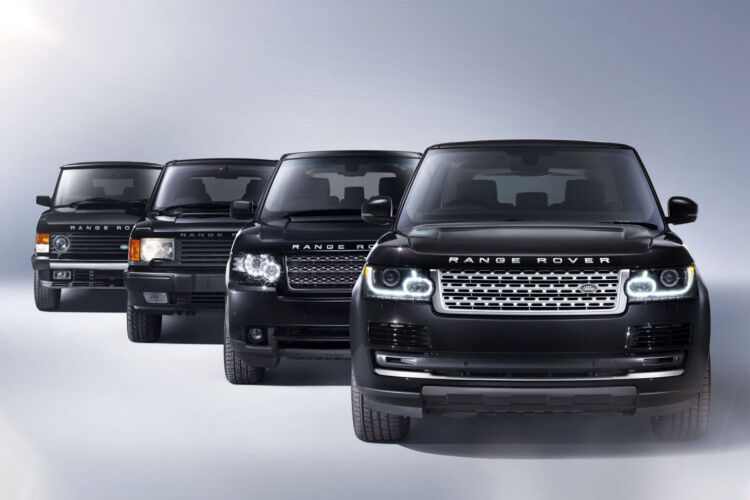 Range Rover die Vierte: das gilt nicht nur für die Modellgeneration, sondern auch für die Anzahl der Jahrzehnte, in denen das Vorbild aller Luxus-SUV auf sich aufmerksam macht. Ab Januar 2013 steht der neue Range Rover ab 89.100 Euro beim Händler. (Range Rover)