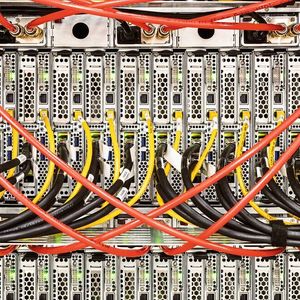 Das Leibniz-Rechenzentrum der Bayerischen Akademie der Wissenschaften betreibt Hochleistungsrechensysteme für die in München ansässigen Hochschulen sowie einen nationalen Höchstleistungsrechner, der zu den leistungsfähigsten Rechnern der Welt zählt und allen öffentlichen deutschen Forschungseinrichtungen zur Verfügung steht. Diese High-Performance-Computing-Systeme (HPC) bilden den Kern, um reelle Probleme zu simulieren.