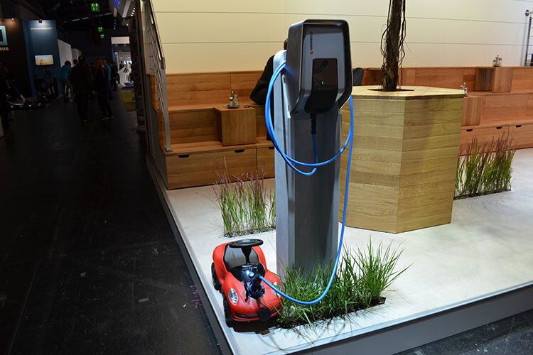 ... oder auch E-Bobbycars. (Foto: Seyerlein)