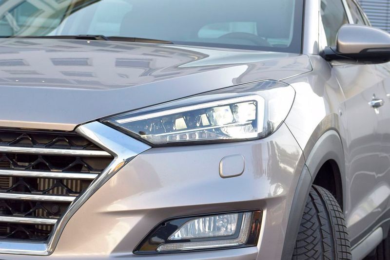 Ab der Variante Style fährt der Hyundai Tucson serienmäßig mit Voll-LED-Scheinwerfern vor. (Rosenow / »kfz-betrieb«)